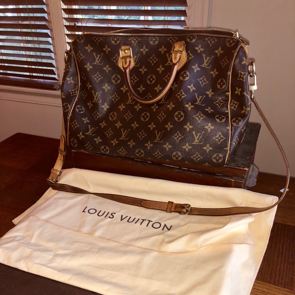 Louis Vuitton Speedy 35 with Strap